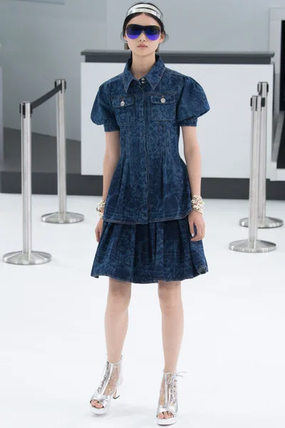 Look 80